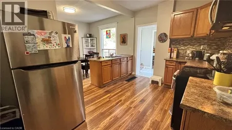 30 Victoria Avenue Cambridge ON N1S 1X4