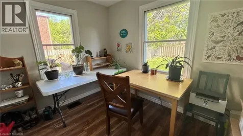 30 Victoria Avenue Cambridge ON N1S 1X4