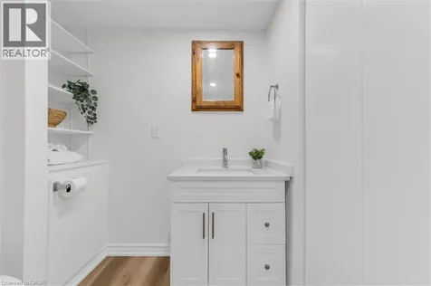 49 Grove Avenue St. Catharines ON L2P 1C9