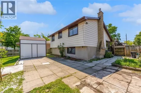 49 Grove Avenue St. Catharines ON L2P 1C9