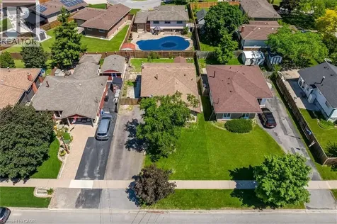 49 Grove Avenue St. Catharines ON L2P 1C9