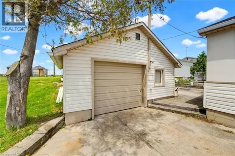 2721 North Shore Road Lowbanks ON N0A 1K0