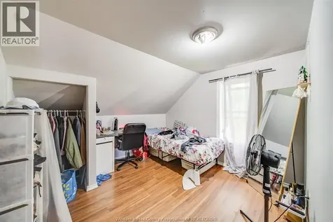 773 Bridge Avenue Windsor ON N9B 2M5
