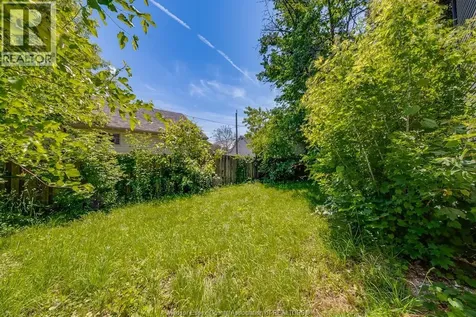 773 Bridge Avenue Windsor ON N9B 2M5
