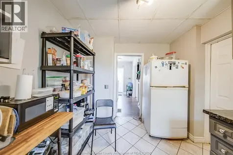 773 Bridge Avenue Windsor ON N9B 2M5