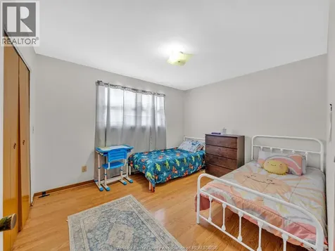 2450 Mckay Avenue Windsor ON N9E 2P5