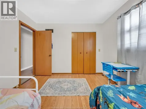 2450 Mckay Avenue Windsor ON N9E 2P5