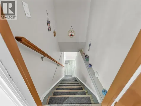 2450 Mckay Avenue Windsor ON N9E 2P5