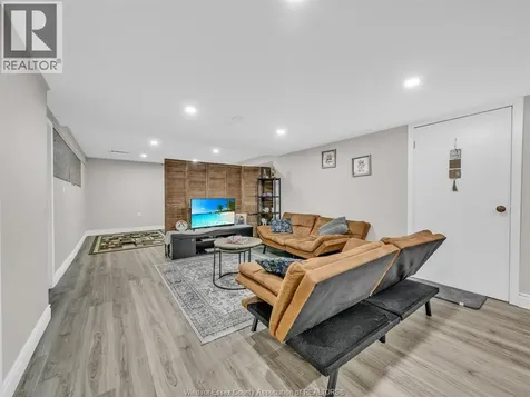 2450 Mckay Avenue Windsor ON N9E 2P5