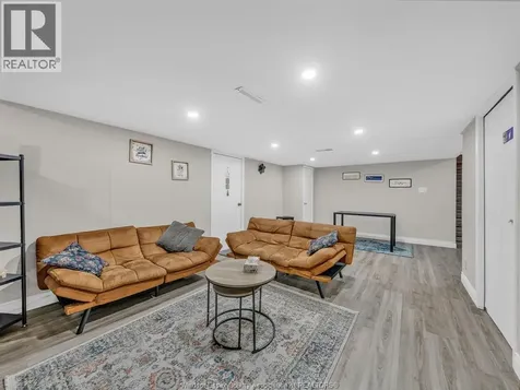 2450 Mckay Avenue Windsor ON N9E 2P5