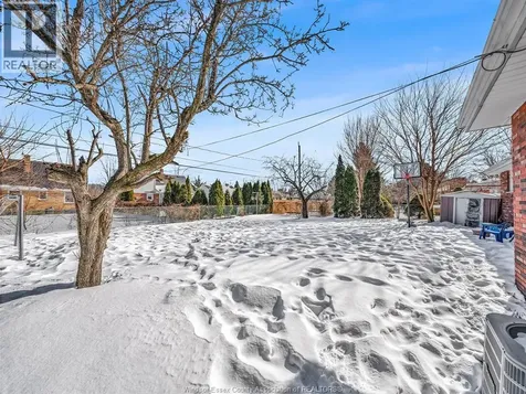 2450 Mckay Avenue Windsor ON N9E 2P5
