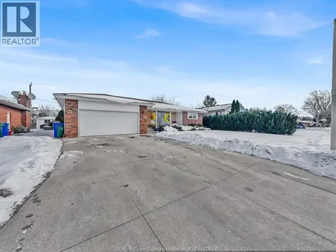 2450 Mckay Avenue Windsor ON N9E 2P5