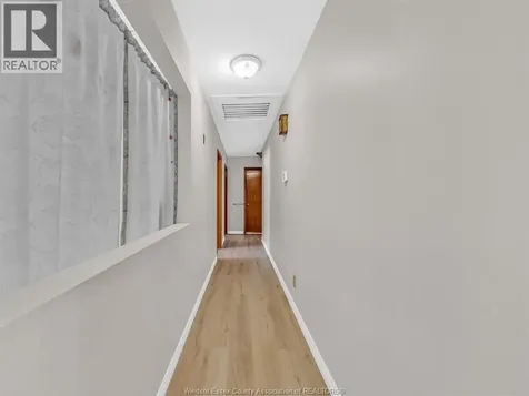 2450 Mckay Avenue Windsor ON N9E 2P5