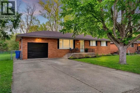 1910 Kent Street Windsor ON N9E 3R3