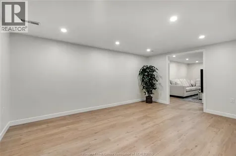 1910 Kent Street Windsor ON N9E 3R3