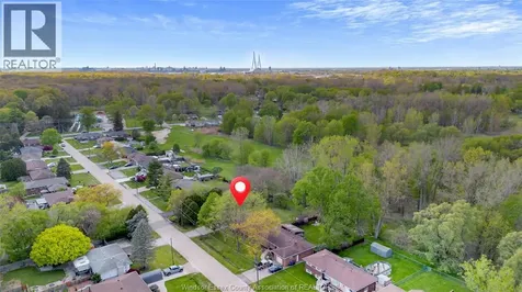 1910 Kent Street Windsor ON N9E 3R3