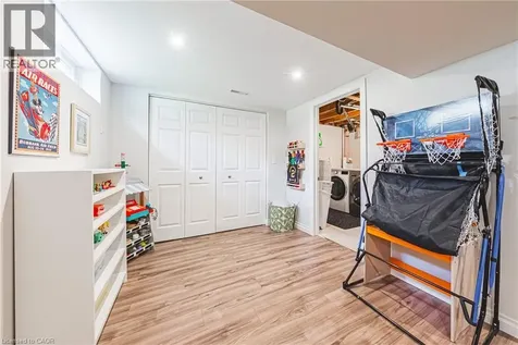 76 Boston Crescent Hamilton ON L8T 4N2