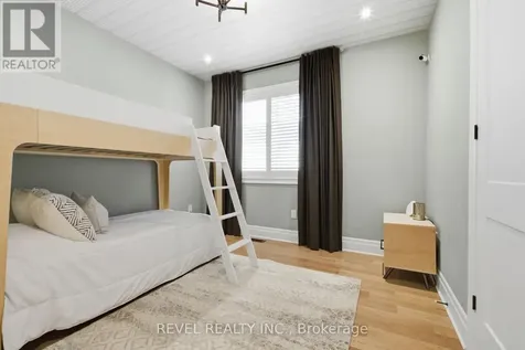 1579 Scarlett Trail Pickering ON L1X 0N9