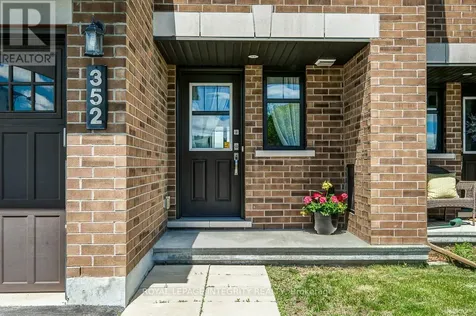352 Axis Way Ottawa ON K1W 0J9