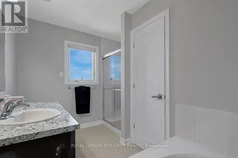 352 Axis Way Ottawa ON K1W 0J9