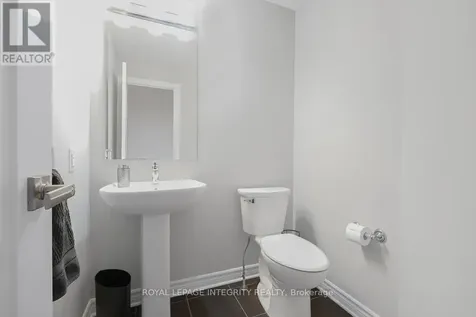 352 Axis Way Ottawa ON K1W 0J9