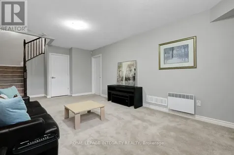 352 Axis Way Ottawa ON K1W 0J9