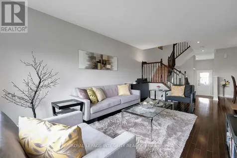 352 Axis Way Ottawa ON K1W 0J9