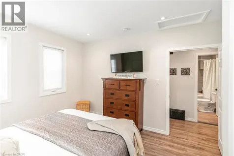 134 Erie Avenue Hamilton ON L8N 2W8