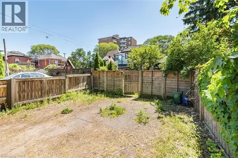 134 Erie Avenue Hamilton ON L8N 2W8