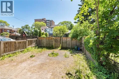 134 Erie Avenue Hamilton ON L8N 2W8