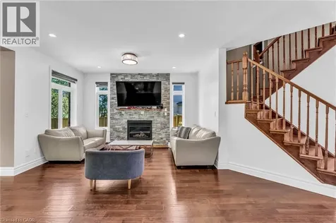 1052 Loft Court London ON N6G 5C1