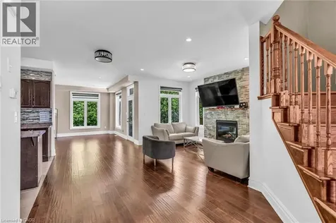 1052 Loft Court London ON N6G 5C1
