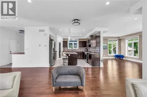1052 Loft Court London ON N6G 5C1