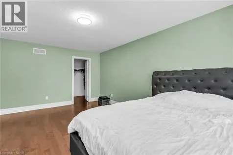 1052 Loft Court London ON N6G 5C1