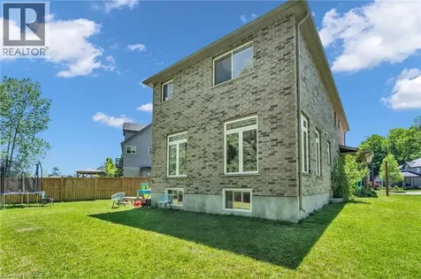 1052 Loft Court London ON N6G 5C1