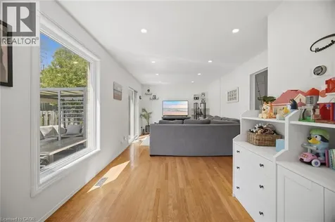 2395 Arnold Crescent Burlington ON L7P 4J2