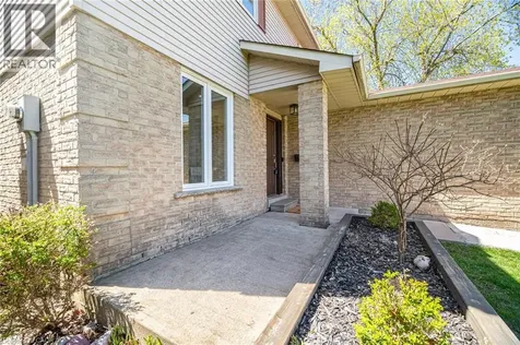 2395 Arnold Crescent Burlington ON L7P 4J2