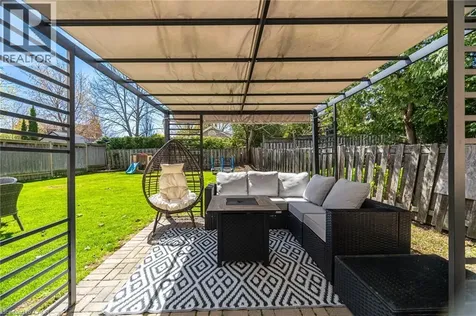 2395 Arnold Crescent Burlington ON L7P 4J2