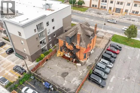961 Ouellette Avenue Windsor ON N9A 4J5