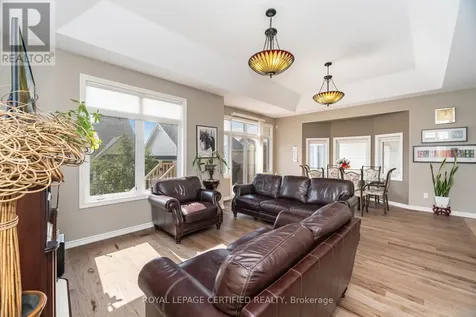 200 Kingfisher Drive Mono ON L6W 0B3