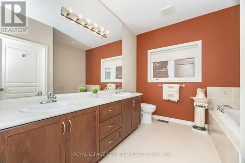 200 Kingfisher Drive Mono ON L6W 0B3
