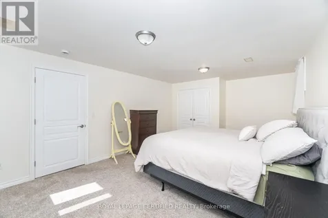 200 Kingfisher Drive Mono ON L6W 0B3