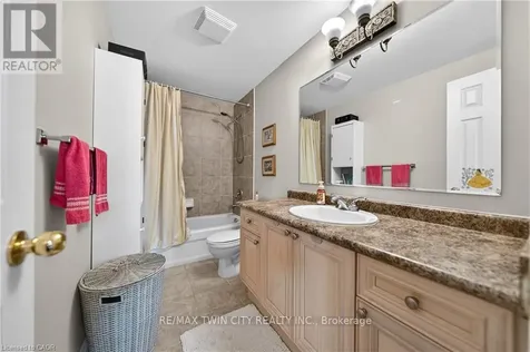211 Mcnichol Drive Cambridge ON N1P 1J3