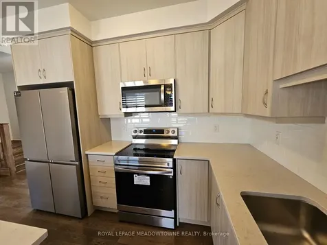 879 Amand Drive Kitchener ON N2R 0V6