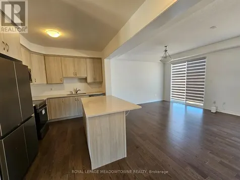 879 Amand Drive Kitchener ON N2R 0V6