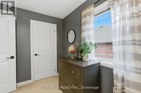 42 Drummond Street Port Hope ON L1A 0E8