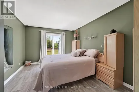 812 Briarhill Avenue Cornwall ON K6J 3N5