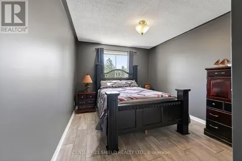 812 Briarhill Avenue Cornwall ON K6J 3N5