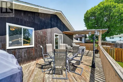 812 Briarhill Avenue Cornwall ON K6J 3N5