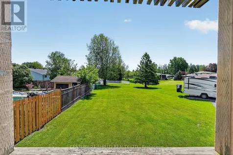 812 Briarhill Avenue Cornwall ON K6J 3N5